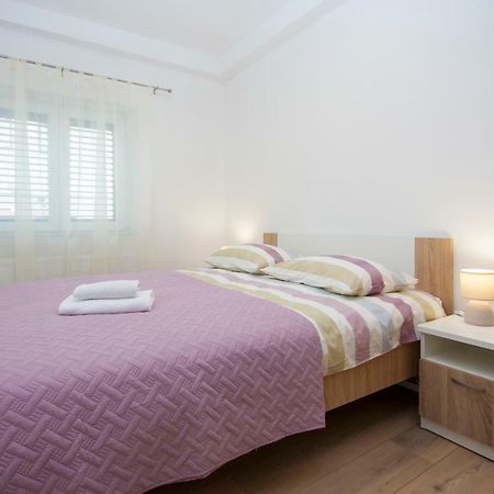 Apartment Marsela Шибеник Экстерьер фото